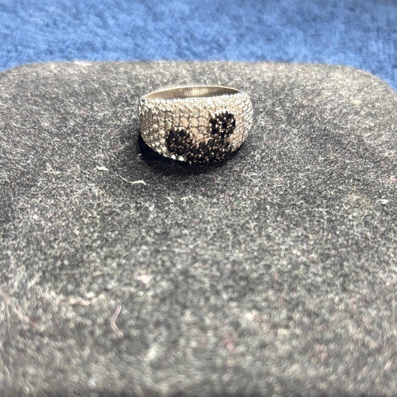 Disney Silver and Black Women's Ring - Picture 1 of 2